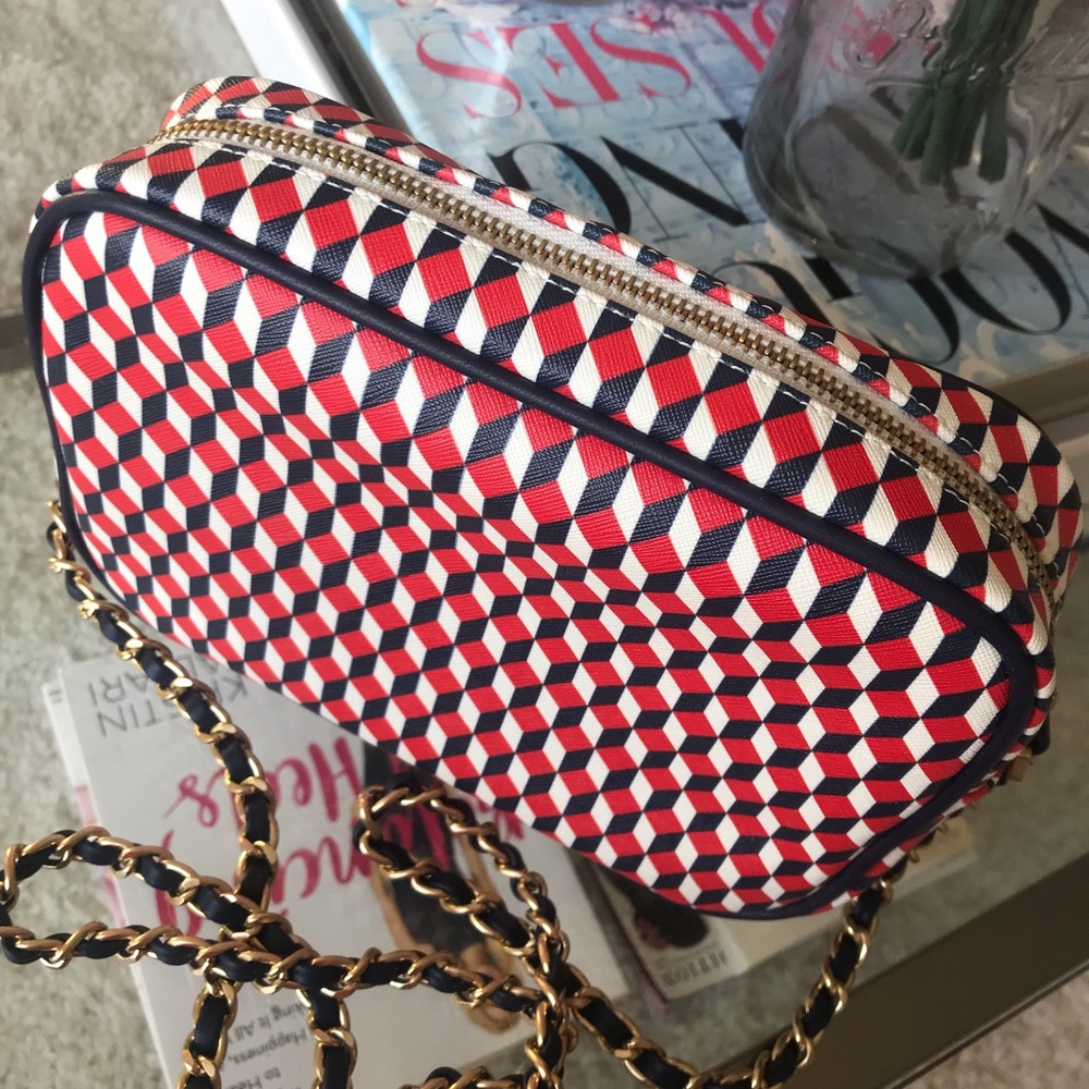 Forever 21 crossbody chain bag